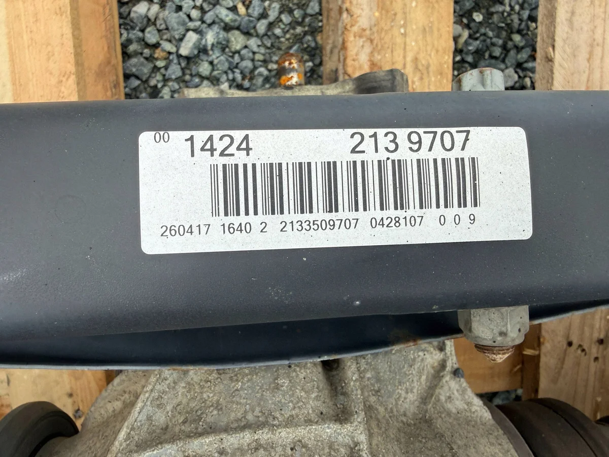 Bakre diffbalk Mercedes W213 Kombi A2133509707 image 9