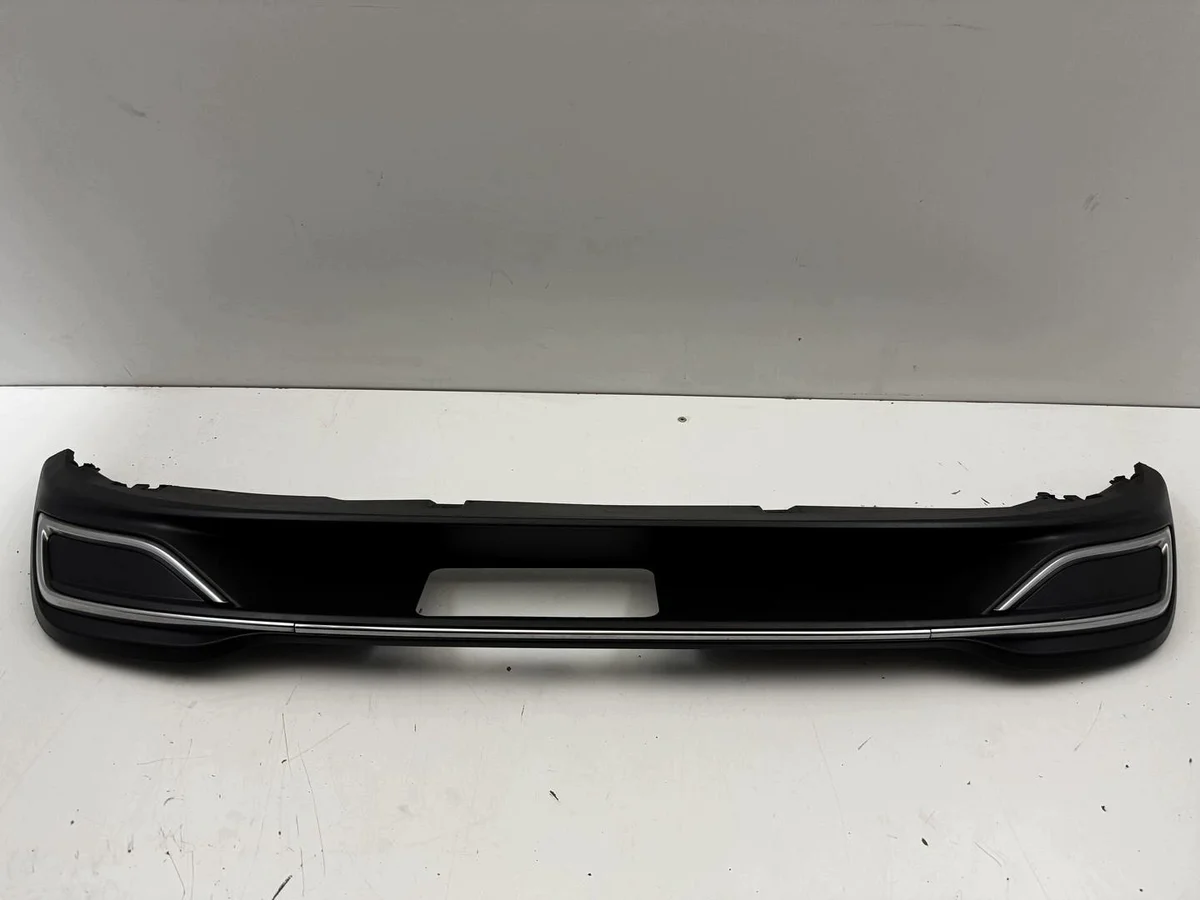 VW Golf VIII Diffusor Bakre Stötfångare 5H6807568A