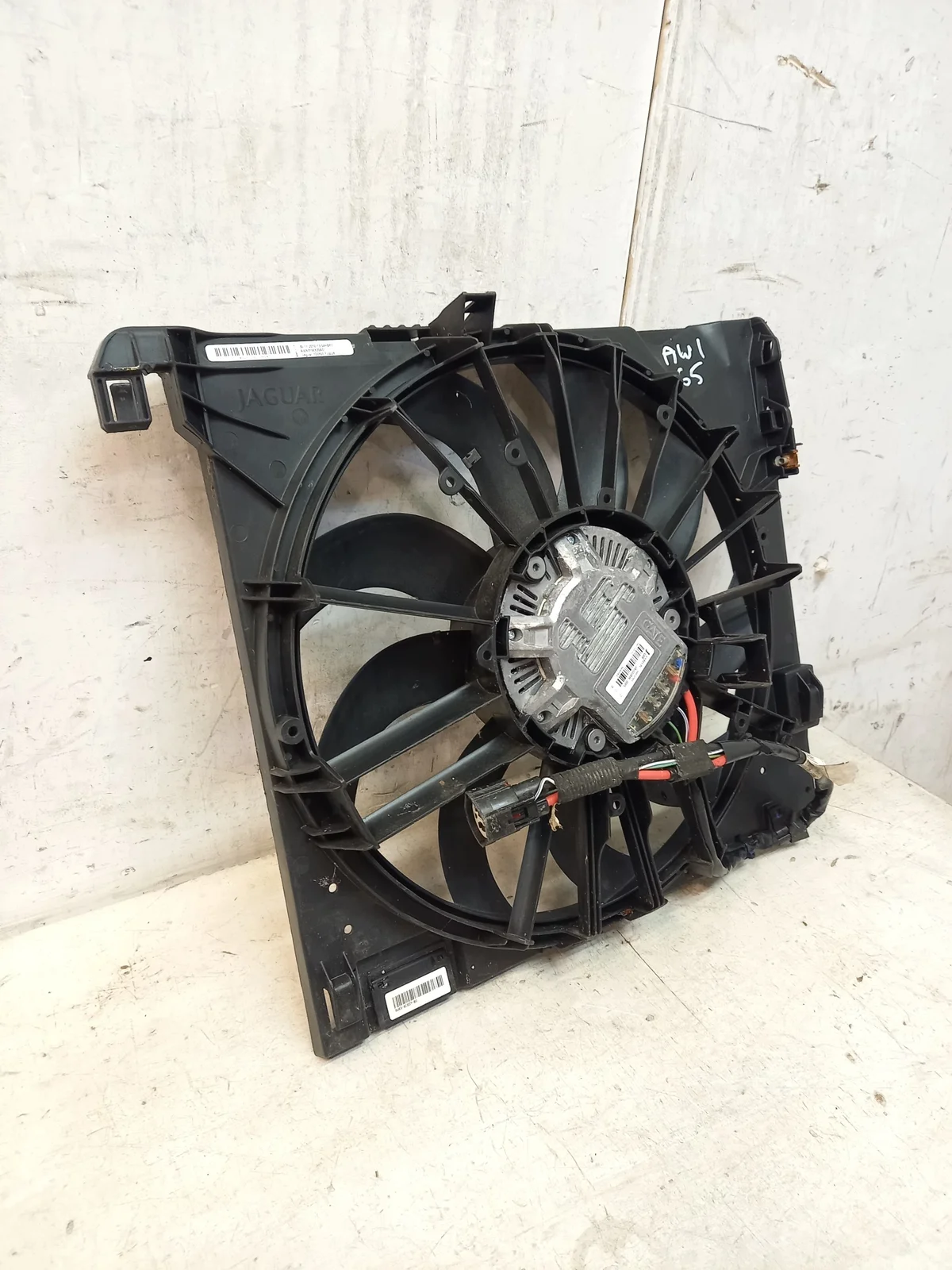 Ventilatore Jaguar XJ XF AW93-19E839-AD image 3