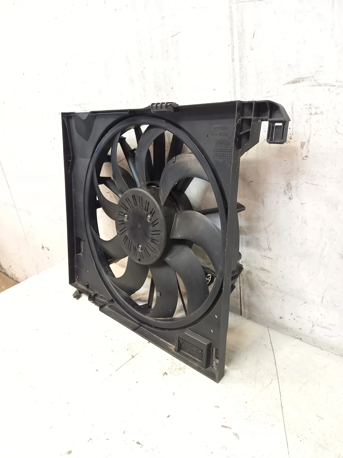 Ventilatore Jaguar XJ XF AW93-19E839-AD image 9