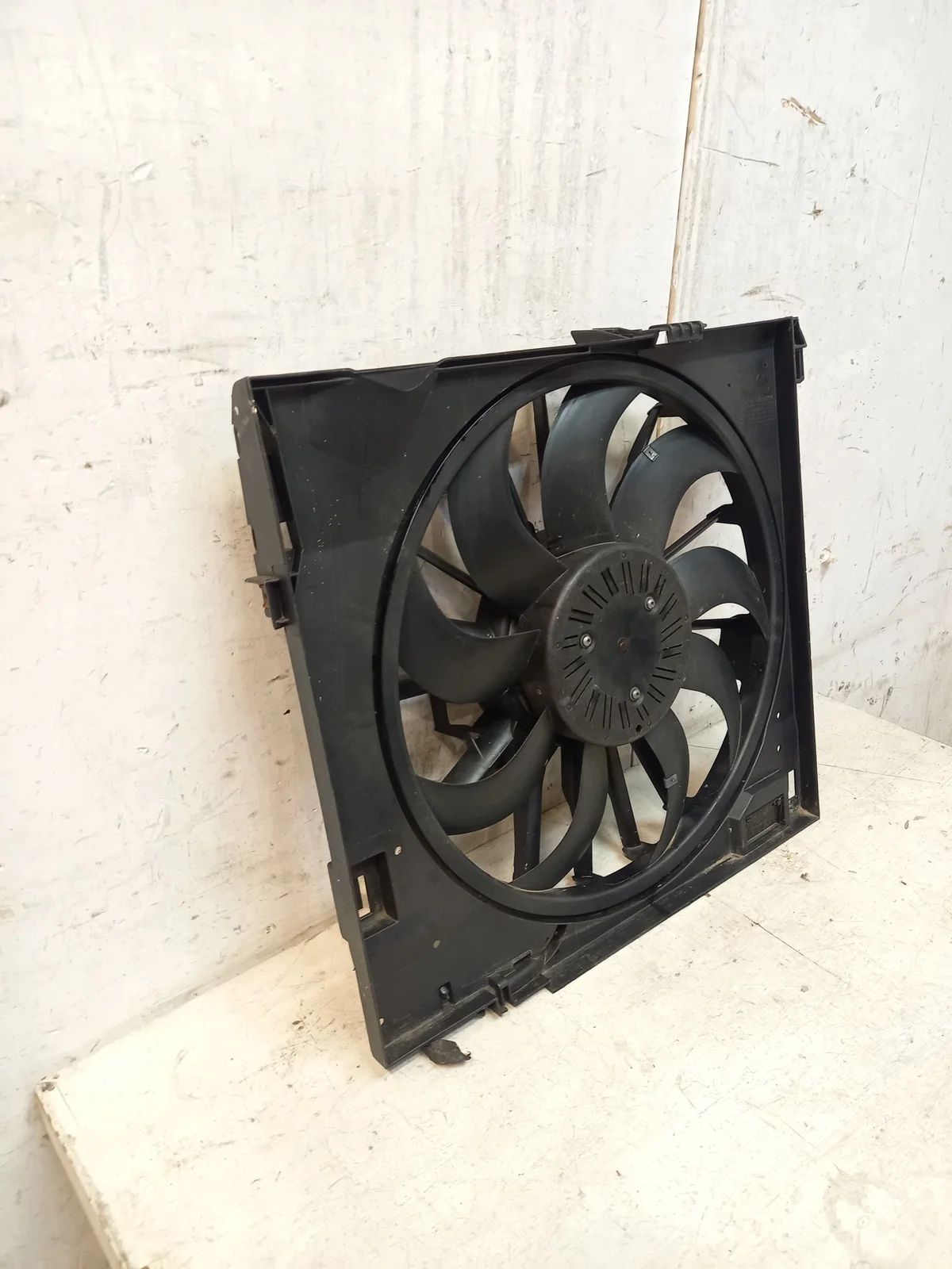Ventilatore Jaguar XJ XF AW93-19E839-AD image 10
