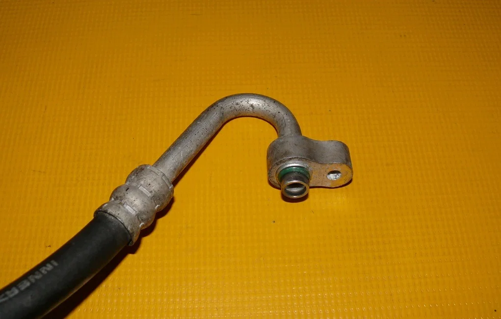 AC-slang Mitsubishi Outlander I 2.0 16V image 3