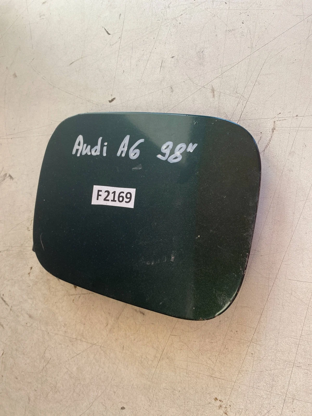 Audi A6 S6 C5 Fuel Flap 4B0010138H image 4