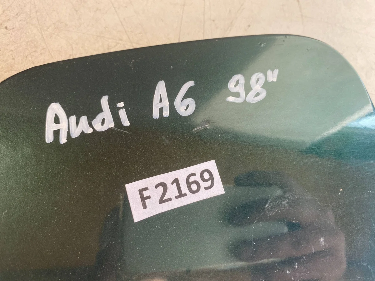Audi A6 S6 C5 Fuel Flap 4B0010138H image 6