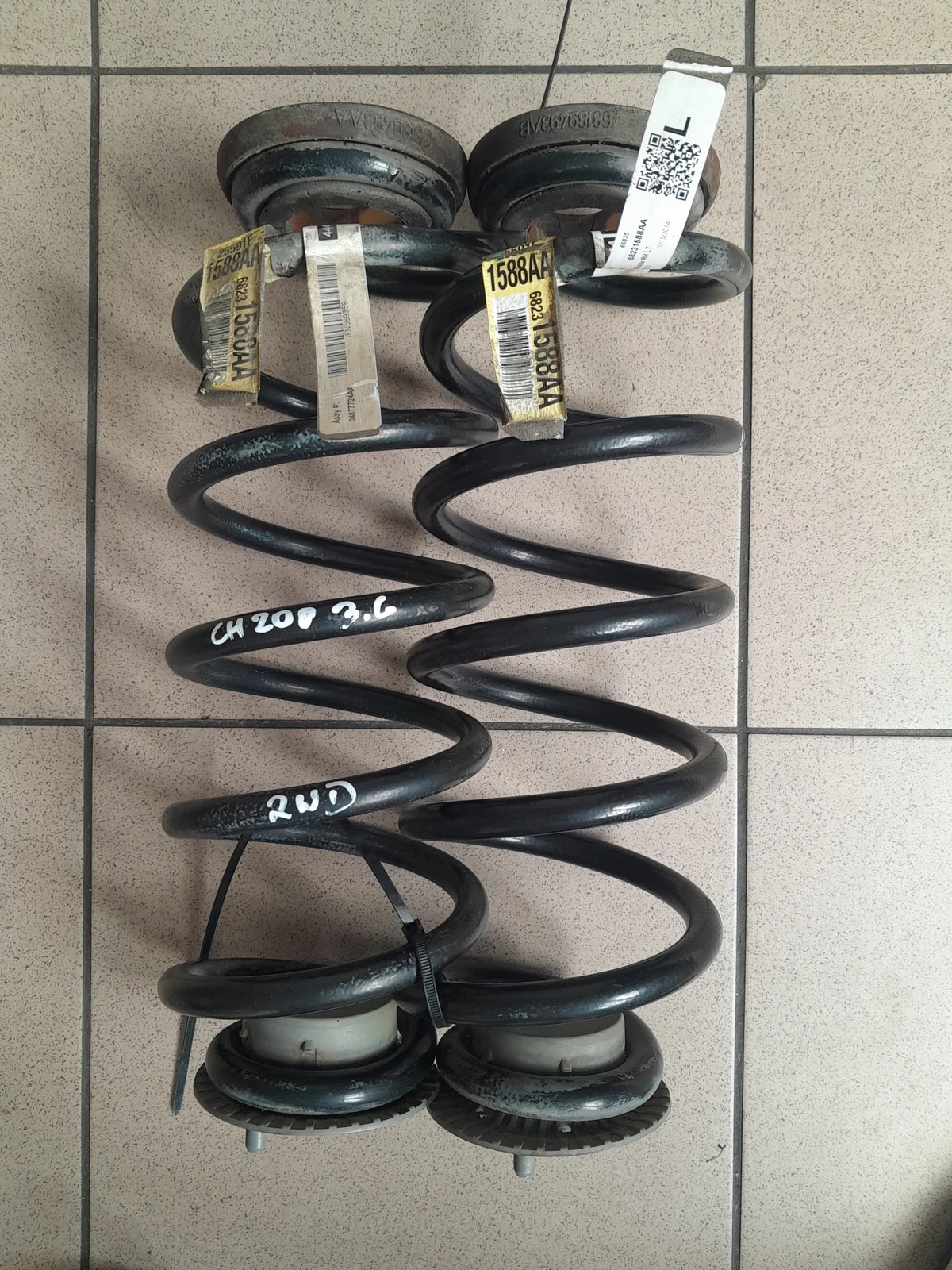 Chrysler 200 Rear Spring Left Right Used