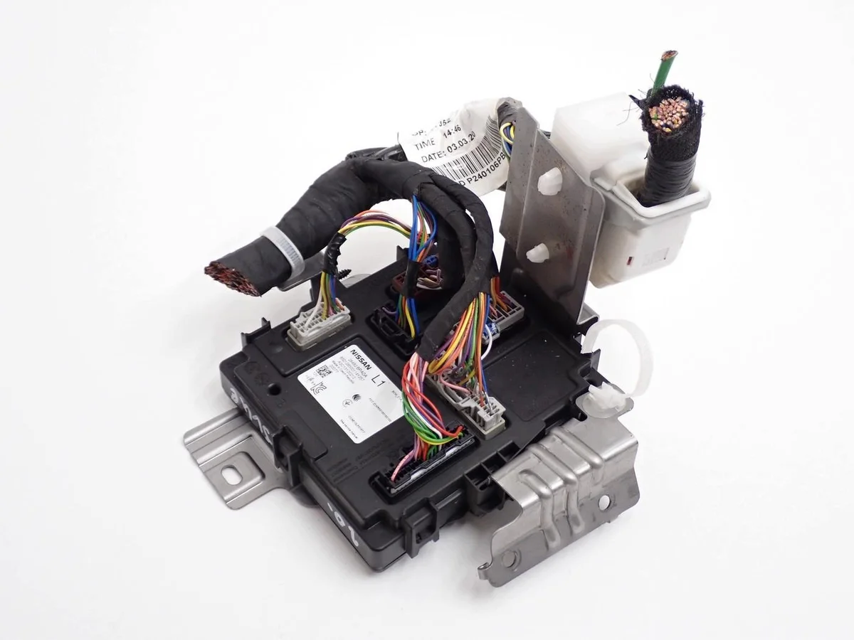Módulo BCM Nissan Juke F16 284B2-6PA0A Usado