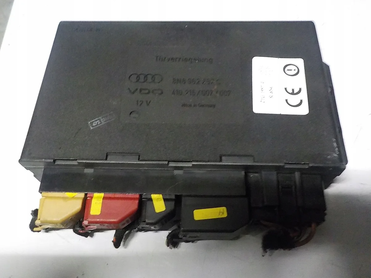 Audi TT 8N mukavuusmoduuli 8N8962267C