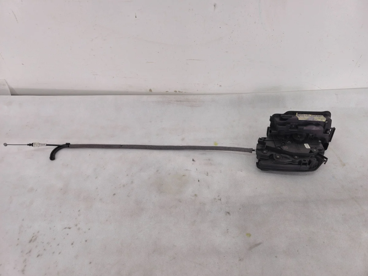 Fechadura Porta Traseira Direita BMW 2 F45