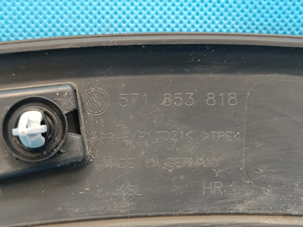 VW Tiguan 3 Radlaufleiste rechts hinten 571853818 image 7