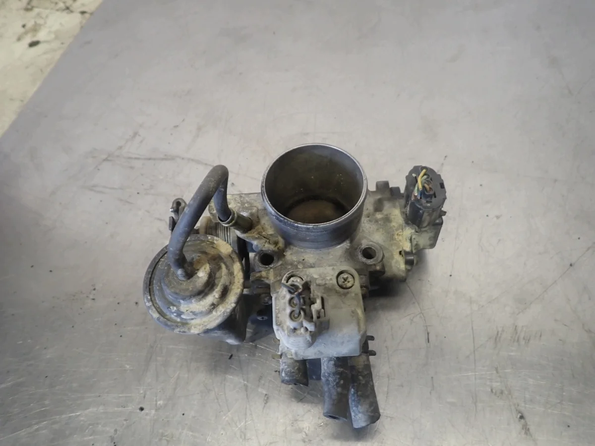 Cuerpo de aceleración Toyota RAV-4 22270-74240