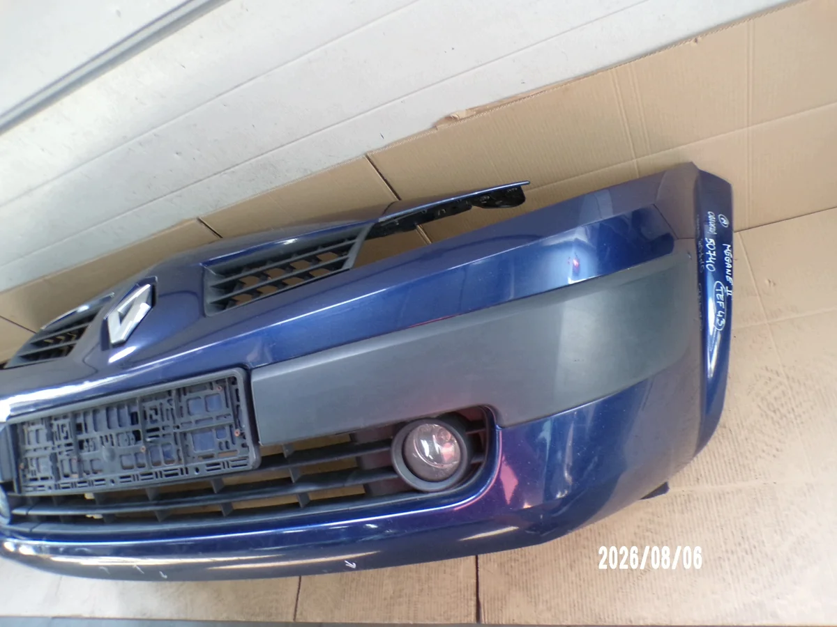 Megane II Voorbumper Gebruikt TEF43 image 3