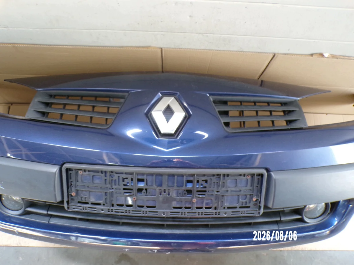 Megane II Voorbumper Gebruikt TEF43 image 8