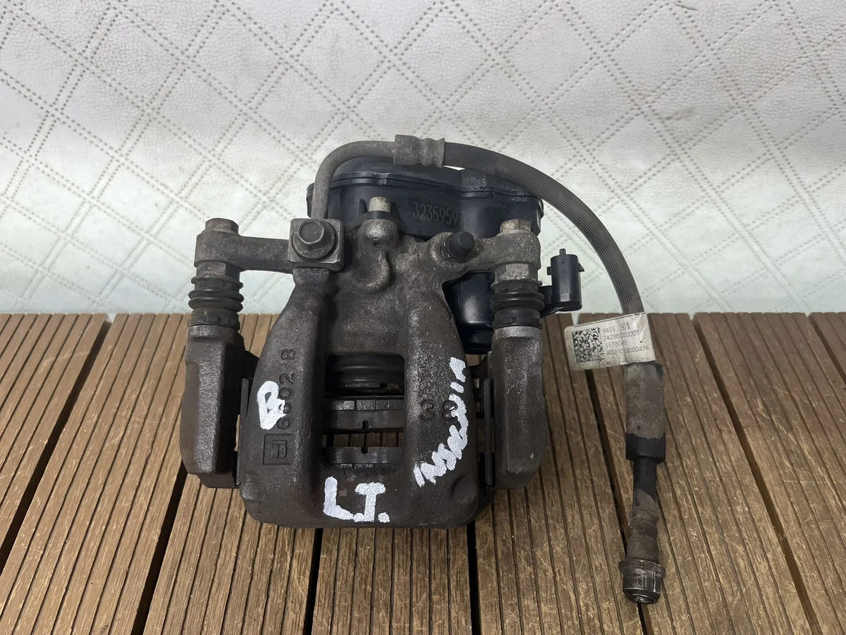 Opel Insignia B sähköjarru, vasen taka