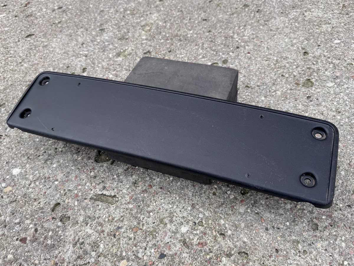 VW Golf VI Kombi 09- Halter Kennzeichen image 3