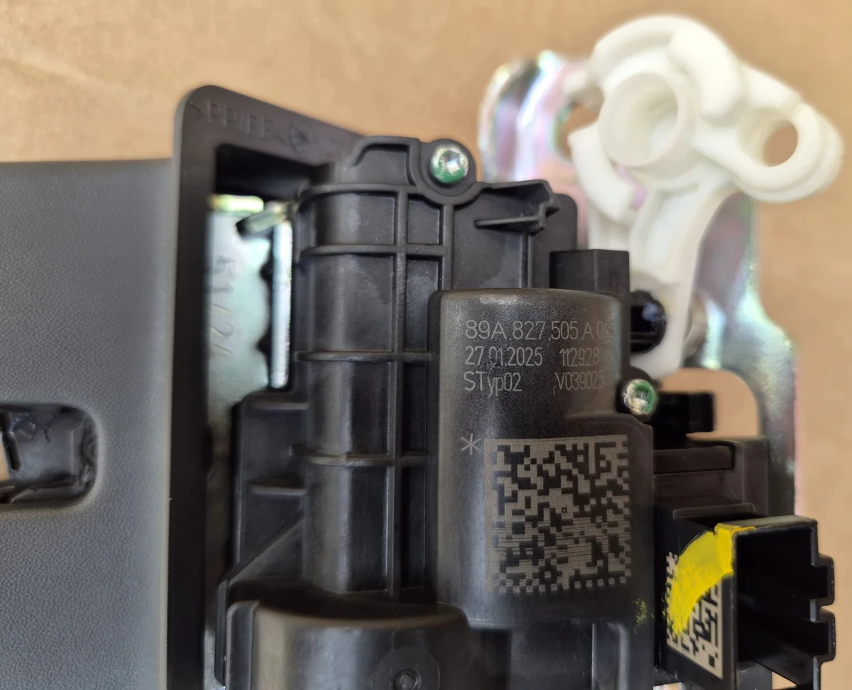Chiusura bagagliaio Skoda VW 89A827505A