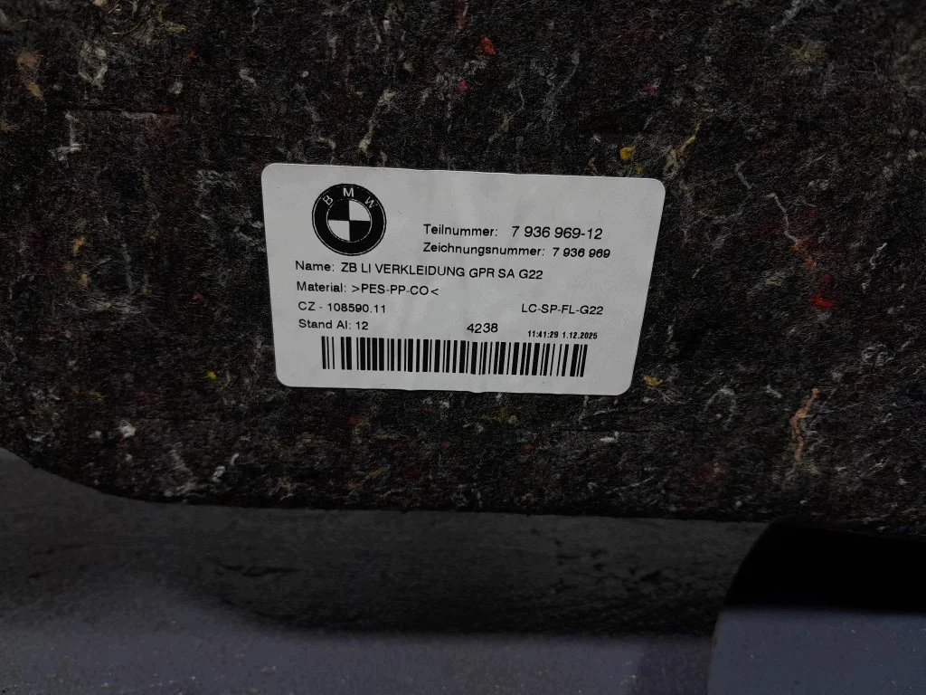 BMW M4 G82 G22 LCI Seitenverkleidung Kofferraum Links image 5