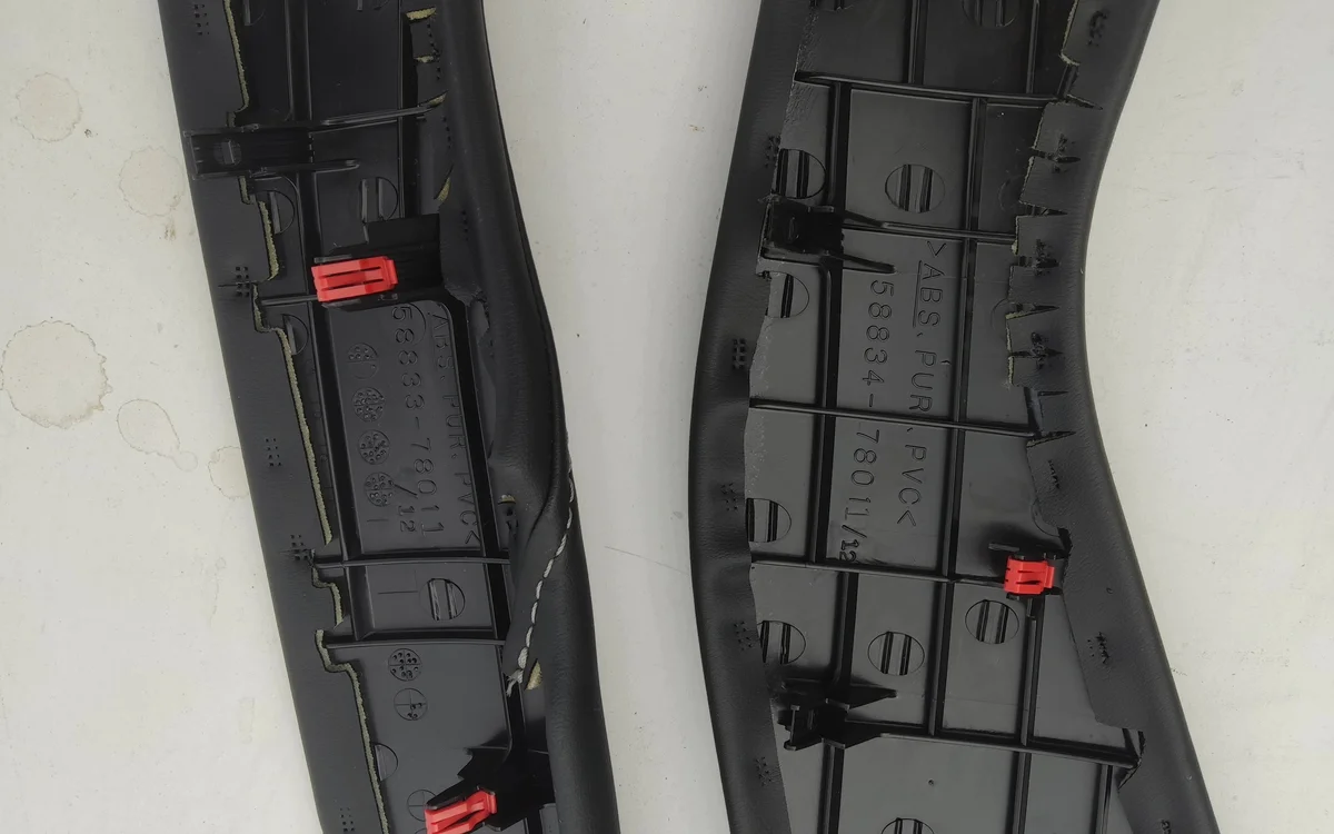 Lexus NX 300h Mittkonsolpanel Höger image 3