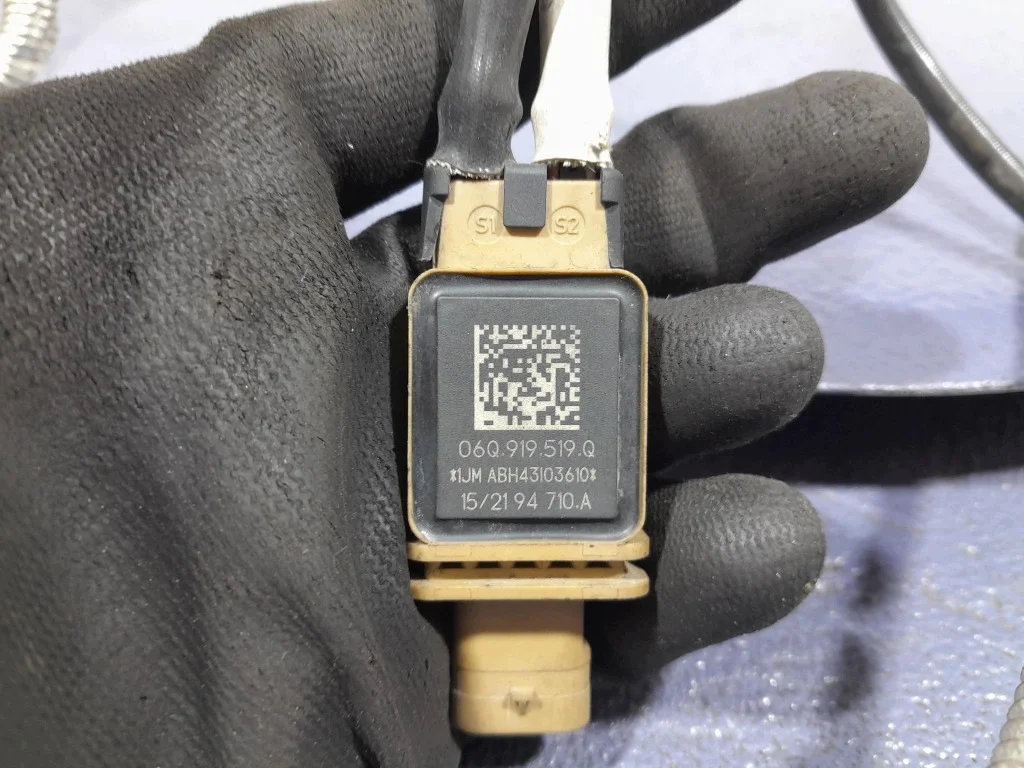 Sensor Temperatura Spalin VW Passat B8 2.0 TSI image 6