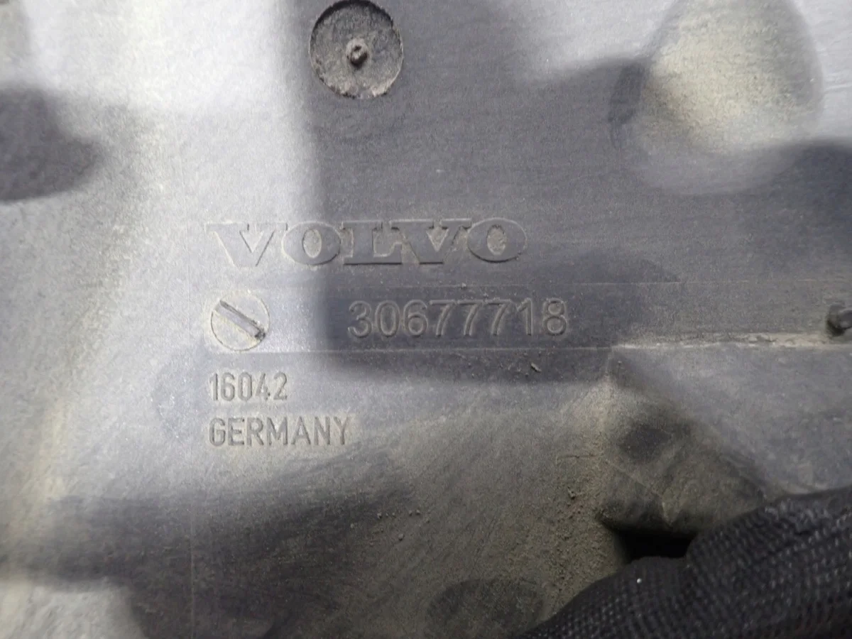 Volvo C70 II ilmansuodattimen kotelo 30677718 image 5