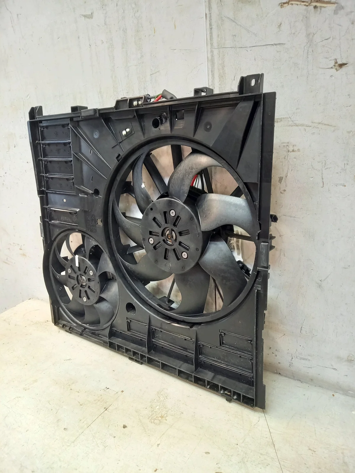 Ventilador Jaguar F Pace Velar M8A2-8C607-AB image 6