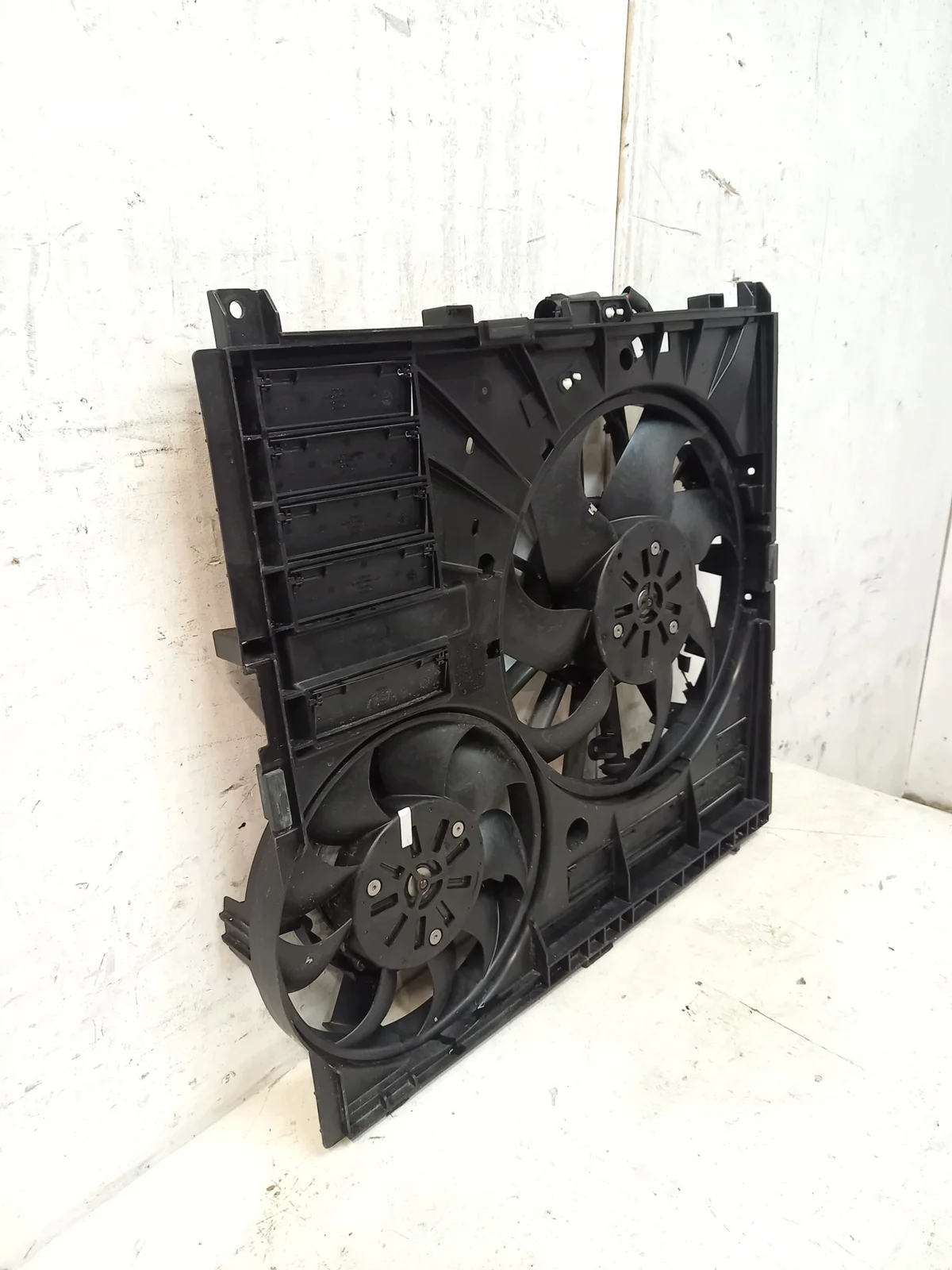 Ventilador Jaguar F Pace Velar M8A2-8C607-AB image 7