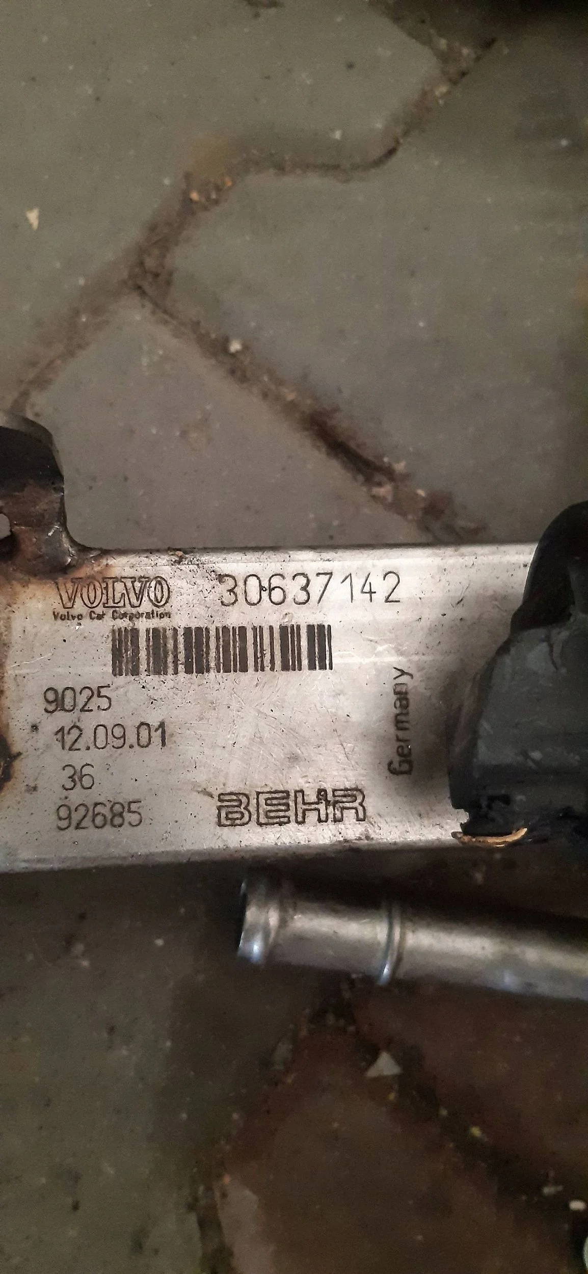 Volvo 30637142 AGR-Kühler gebraucht image 3