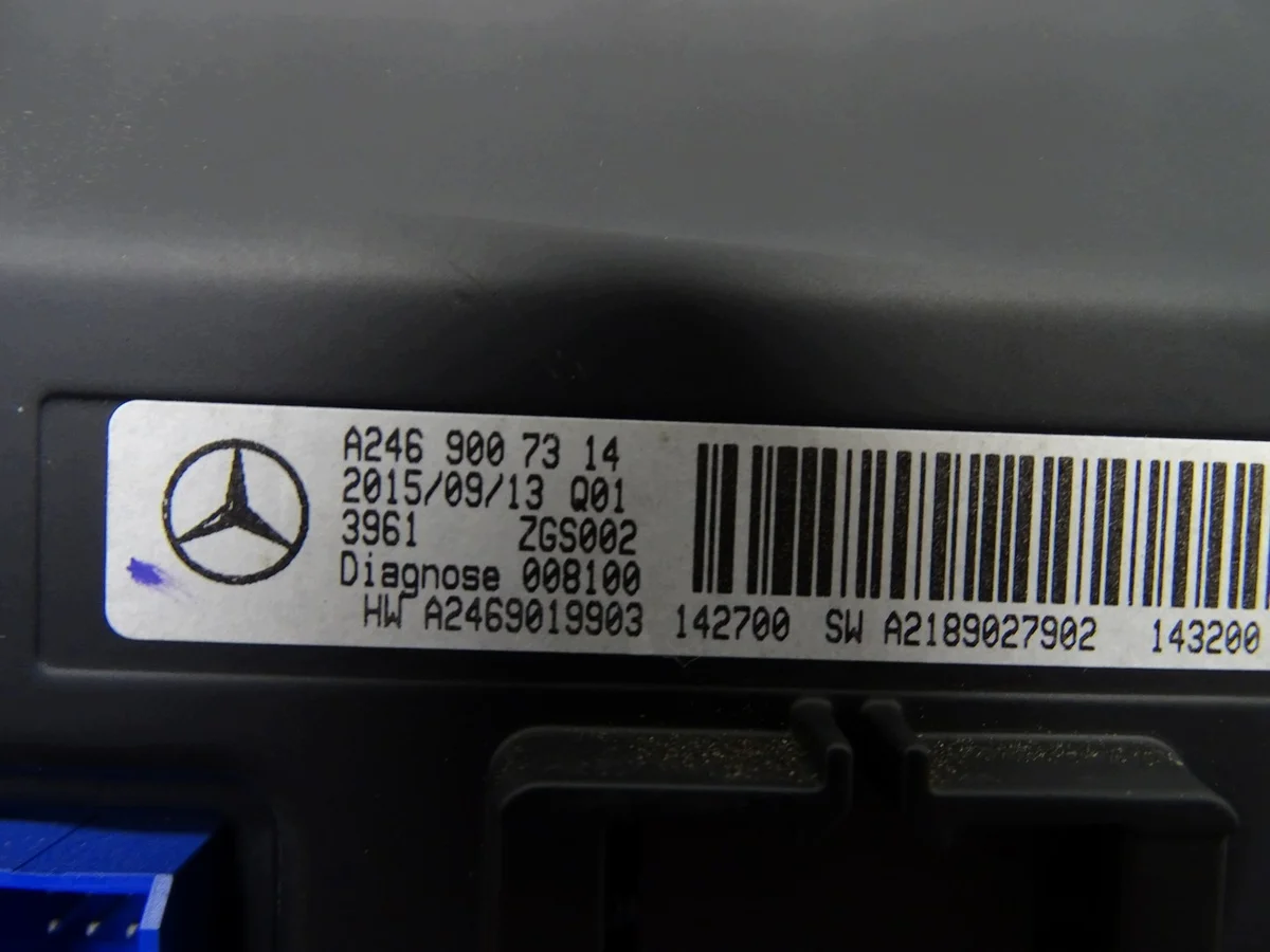 Näyttö Mercedes A W176 C117 CARSTOM18 image 5