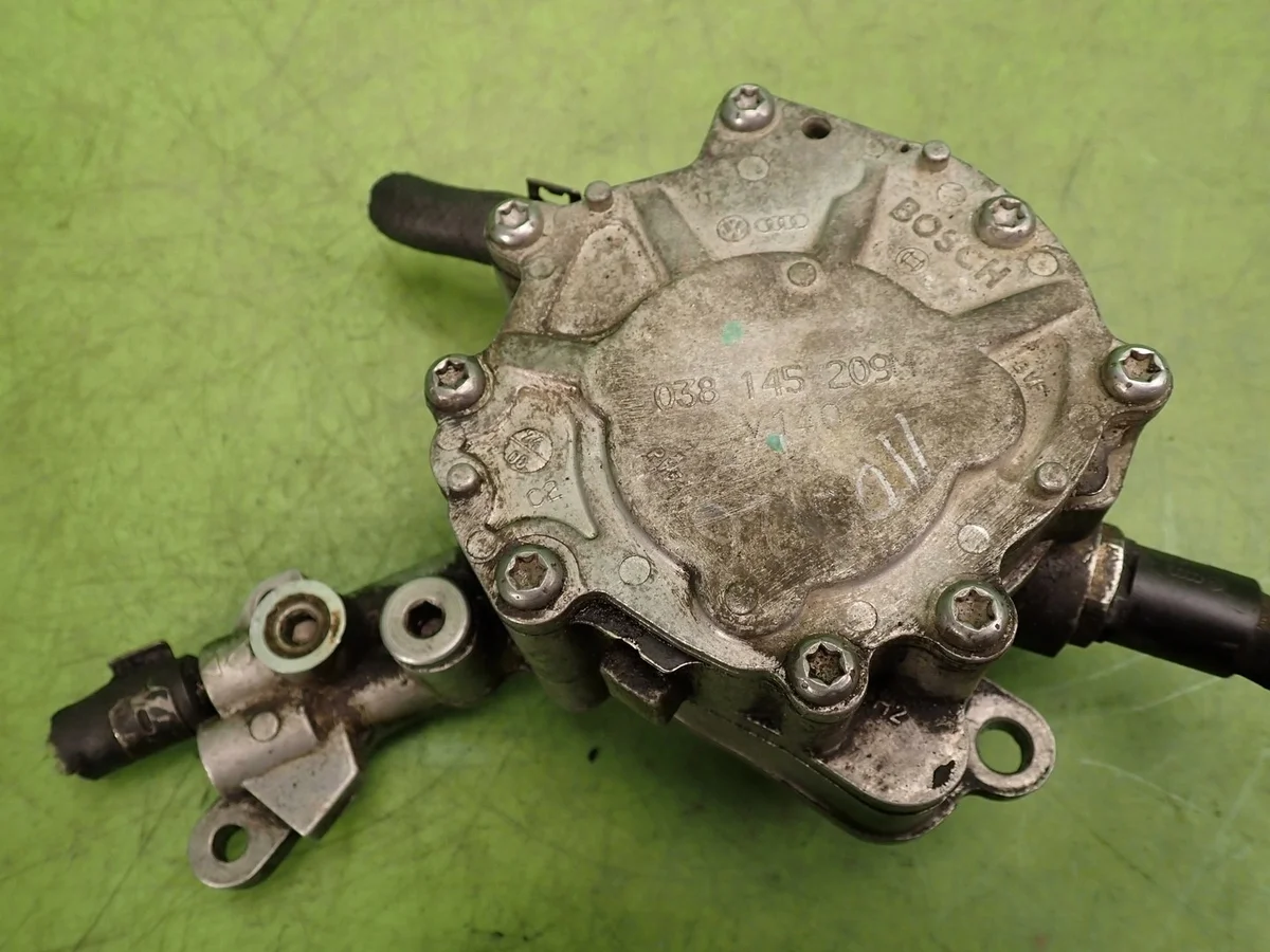 Alipainepumppu VW Passat B6 2.0 TDI 038145209M