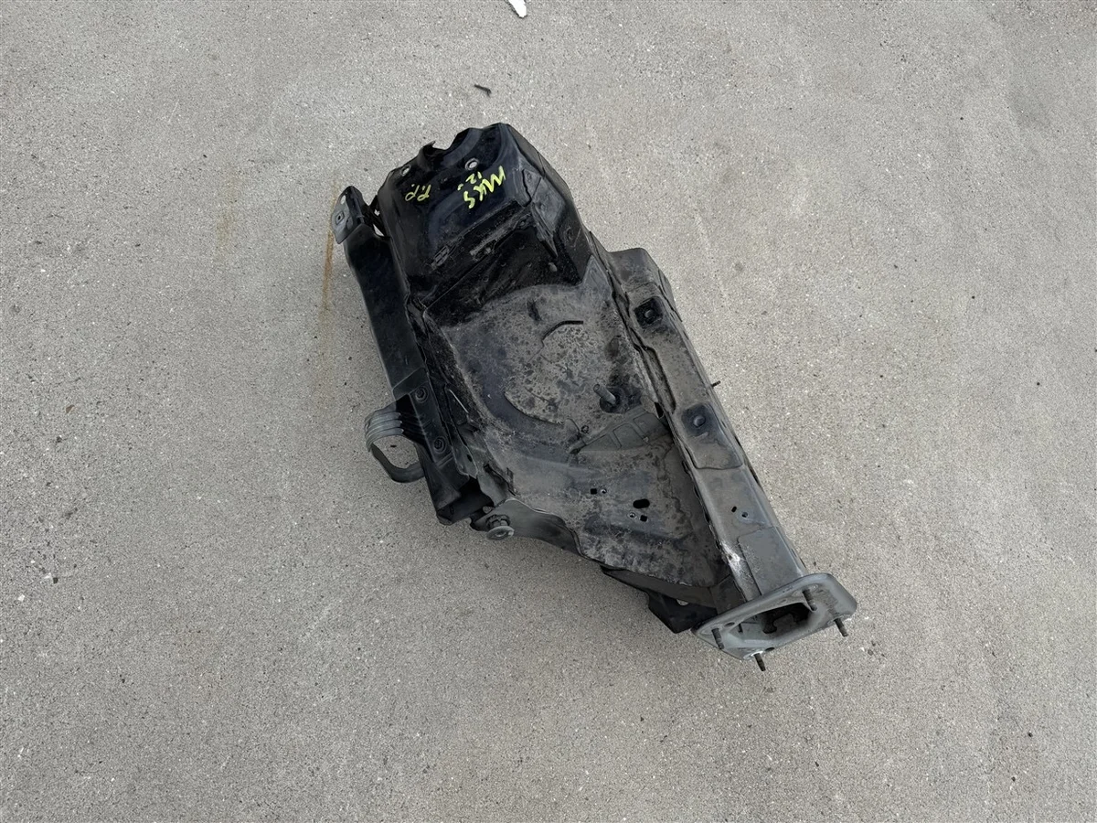 Ford Mondeo Mk5 etulokeron pala