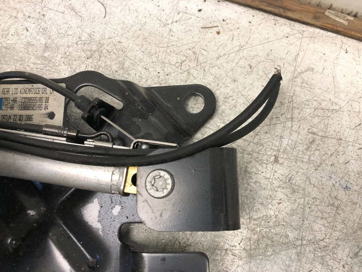 Scharniere Kofferraumklappe Opel Astra H Cabrio image 5