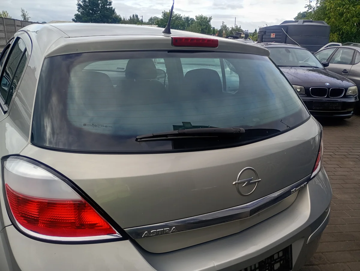 Tampa Porta-malas Opel Astra H 2004-2010 Usada