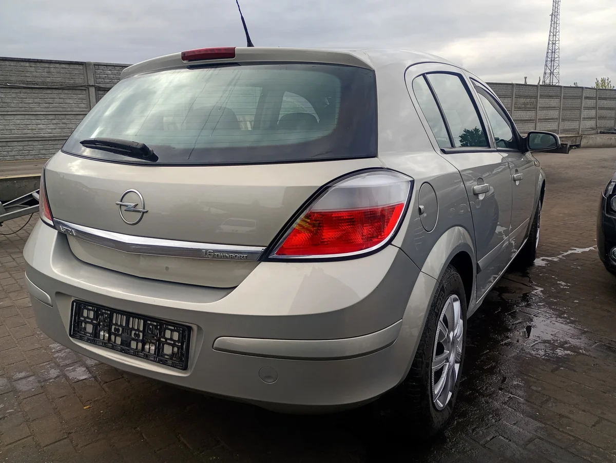 Heckklappe OPEL ASTRA H Z167 gebraucht image 6