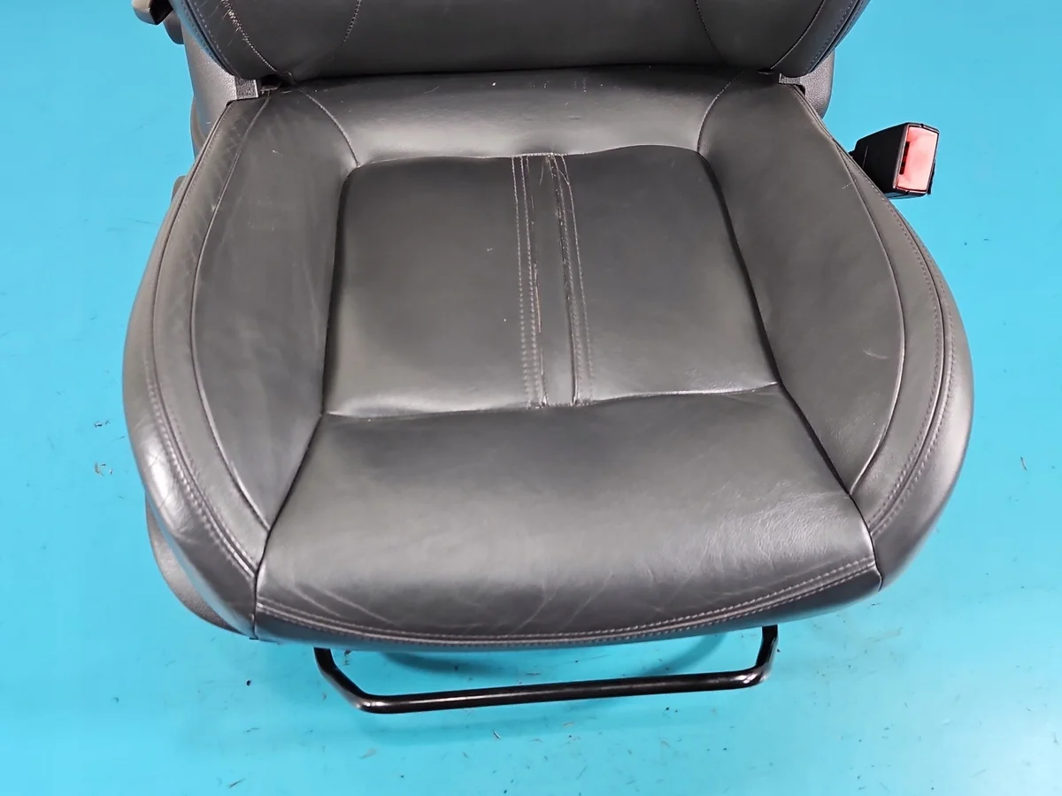 Sitz Beifahrer Leder Peugeot 3008 I 09-16 image 3
