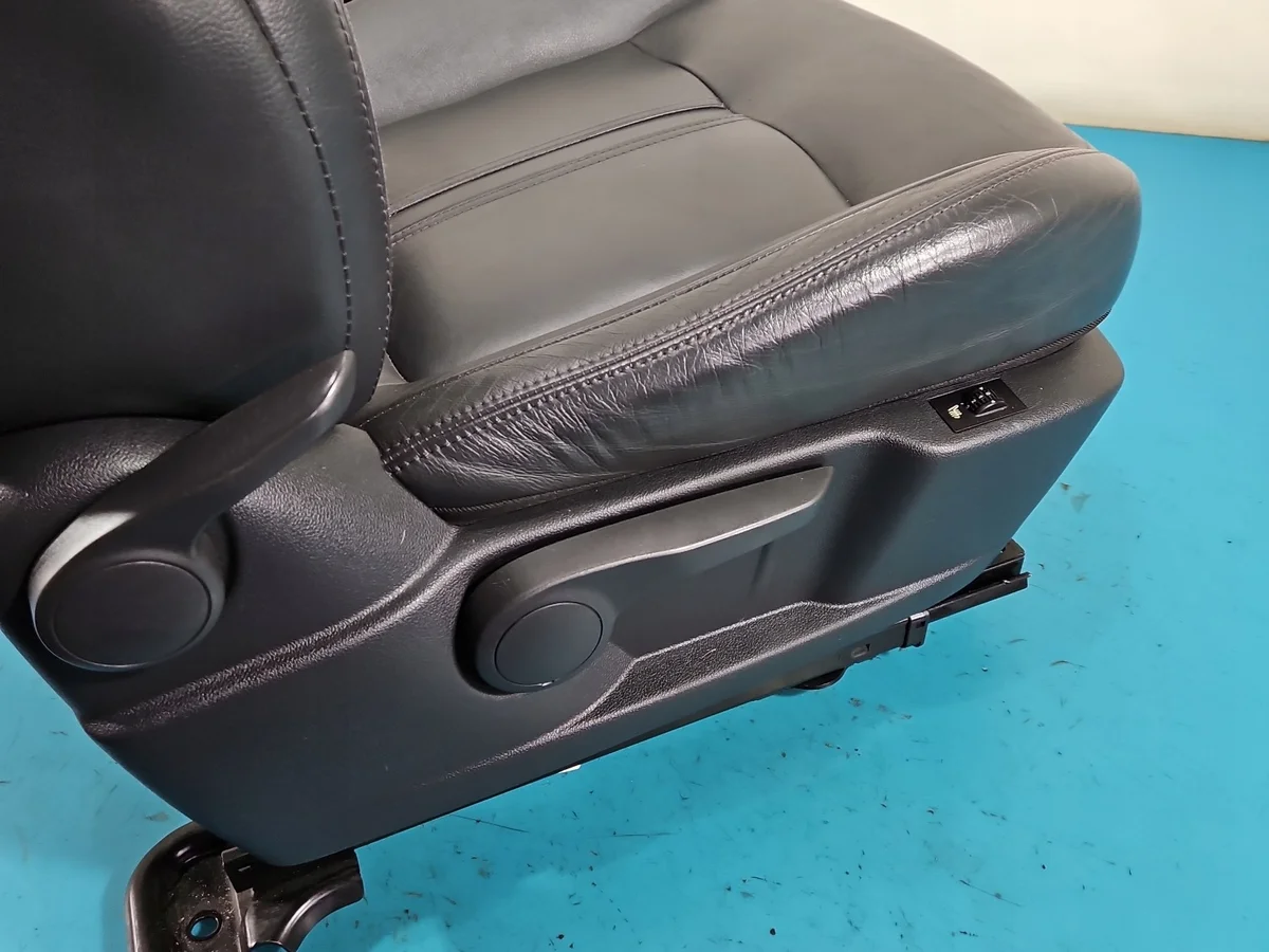 Sitz Beifahrer Leder Peugeot 3008 I 09-16 image 5