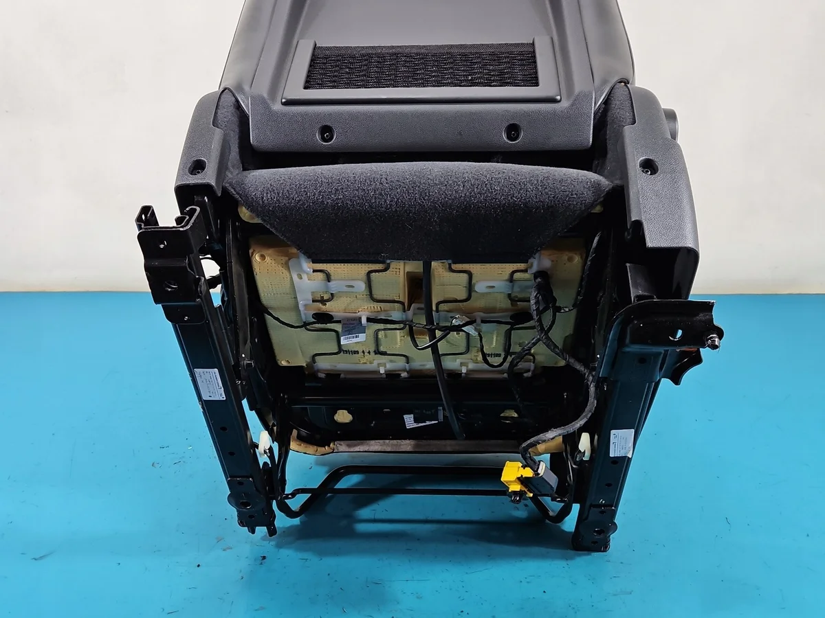 Sitz Beifahrer Leder Peugeot 3008 I 09-16 image 7