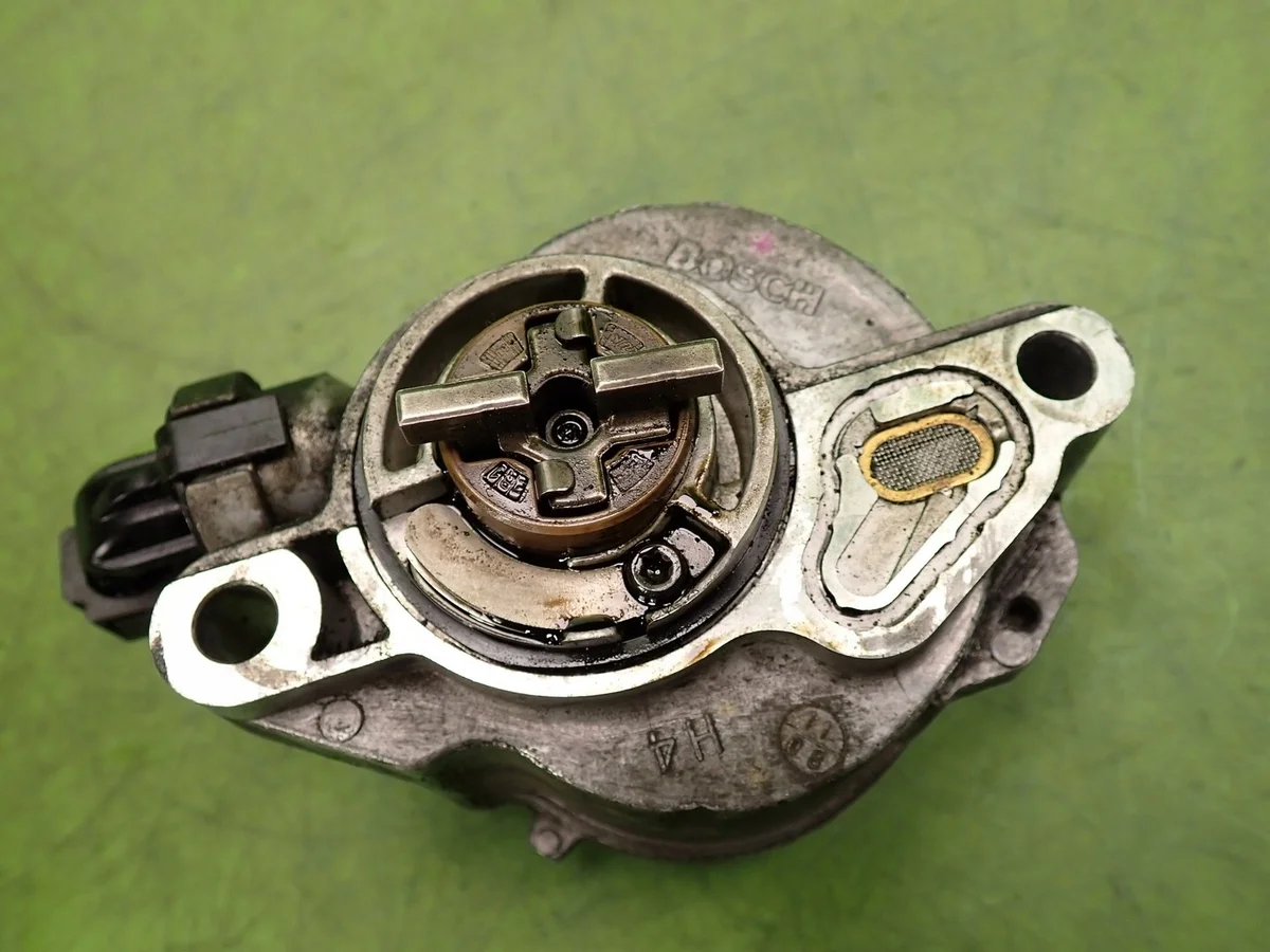 Vacuümpomp Citroen C4 I 1.6 HDI D156-2C1 image 6
