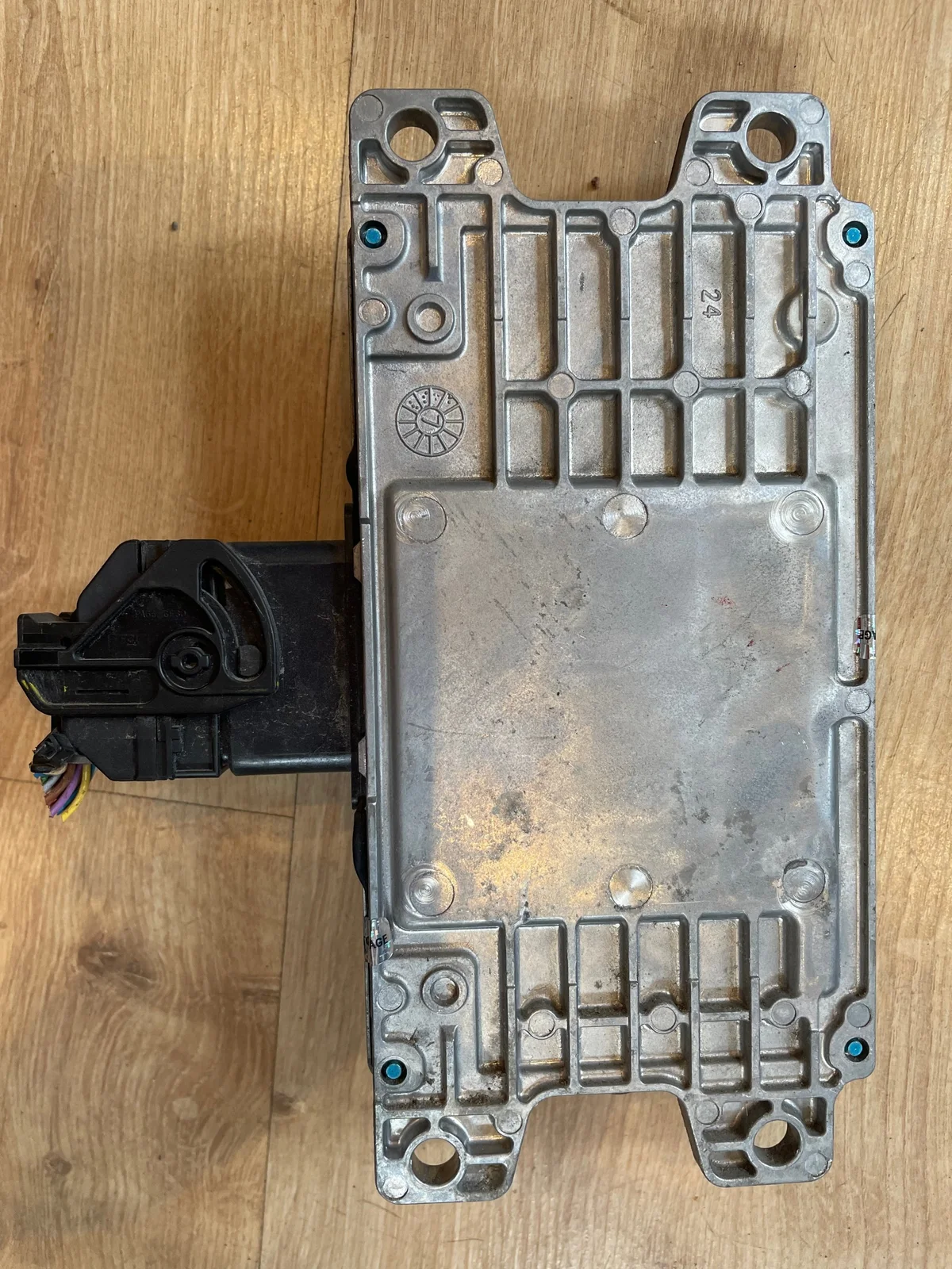 Nissan Juke F15 Modul Getriebesteuerung EMU10-081NA1 image 3