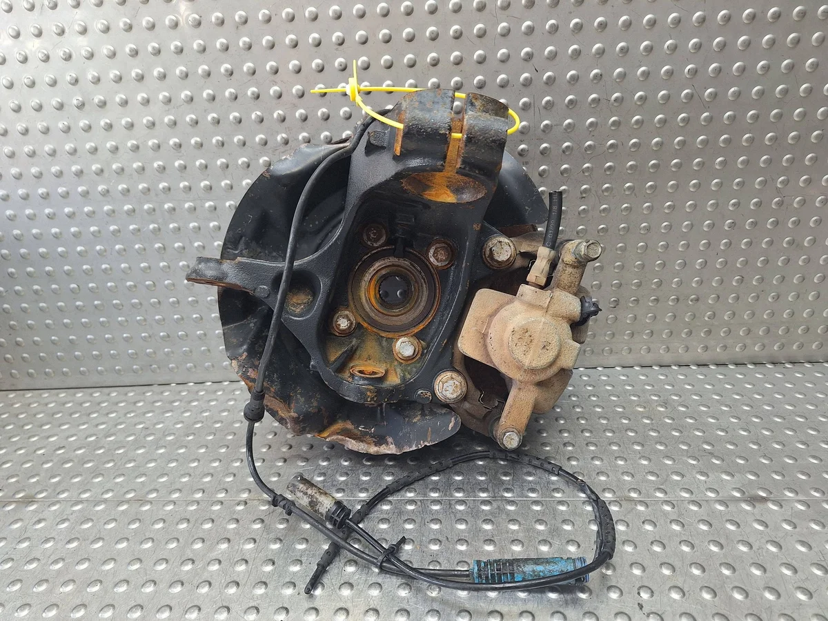 Front Left Steering Knuckle Mini Cooper R55 R56 image 3