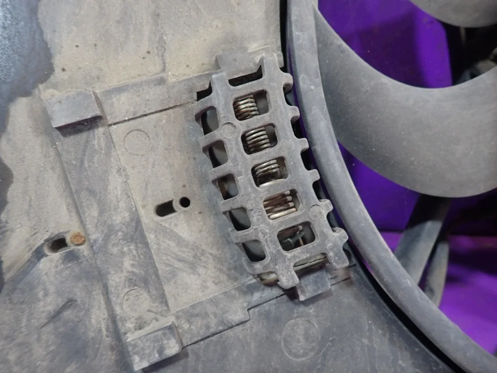 Opel Signum 03-05 1.8 Lüfter Z-389565- image 6