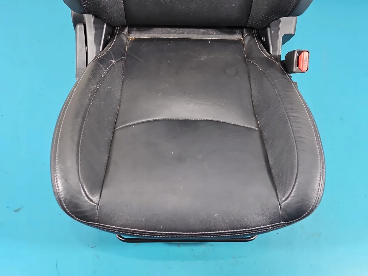 Oikea etumatkustajan istuin Mitsubishi Outlander II image 3