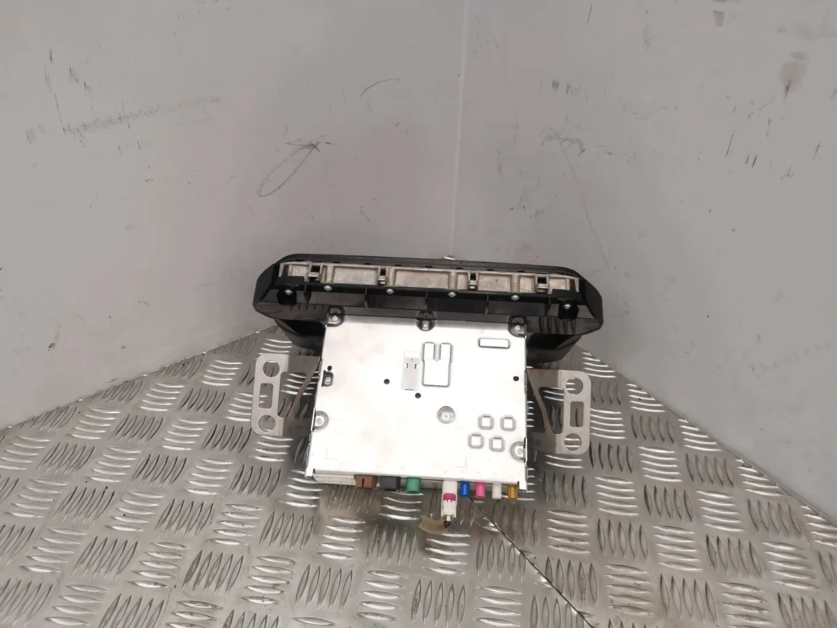 Nissan Pathfinder R53 2021- Radio Navigation Bildschirm image 7