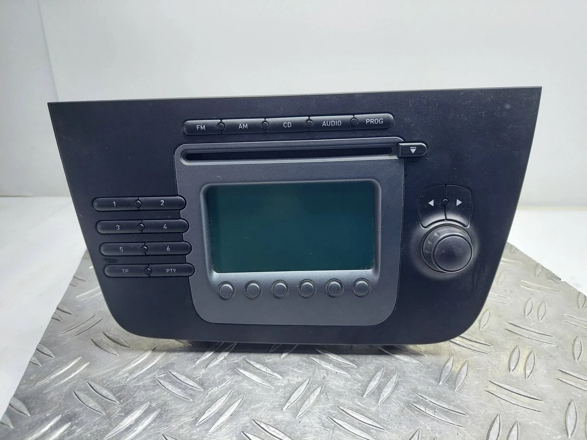 Radio CD SEAT ALTEA 8631178415