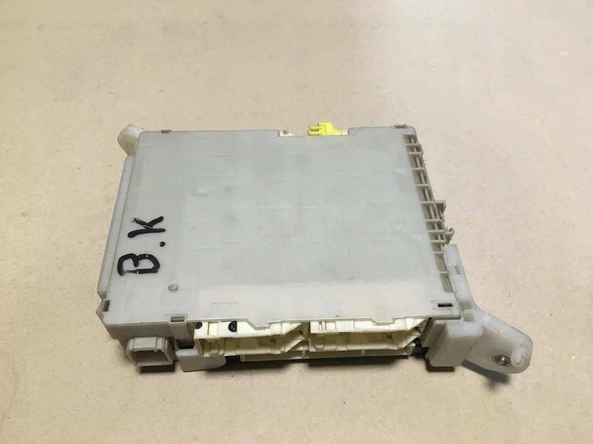 Módulo BCM BSI Toyota Land Cruiser 150 89221-60160 image 5