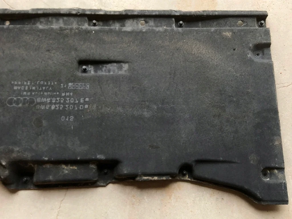 Audi A4 B9 LIFT Unterbodenschutz Links image 7
