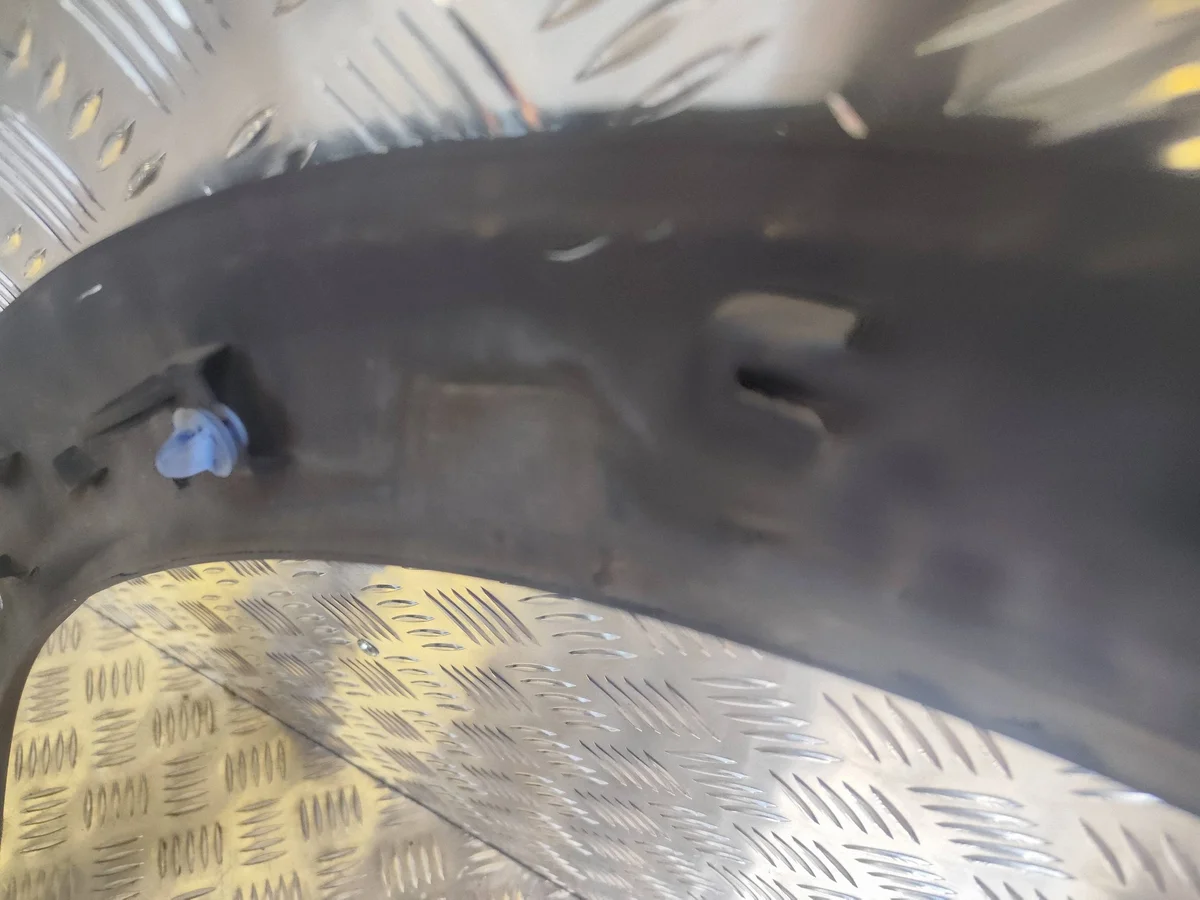 Peugeot 3008 II Radlaufverkleidung hinten 9825289077 image 4