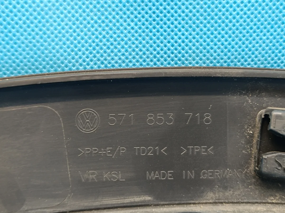 VW Tiguan 3 Radlaufleiste rechts vorne 571853718 image 10