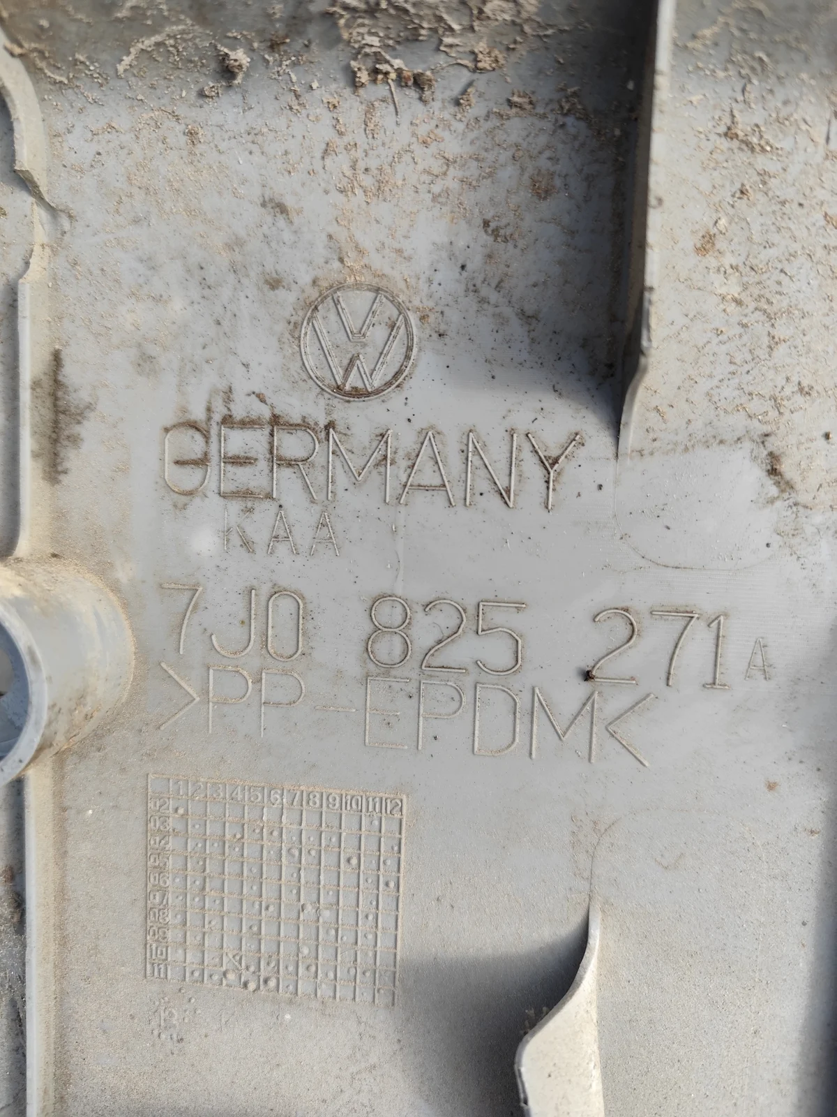 VW T5 T6 Doka skydd balk höger bak image 4