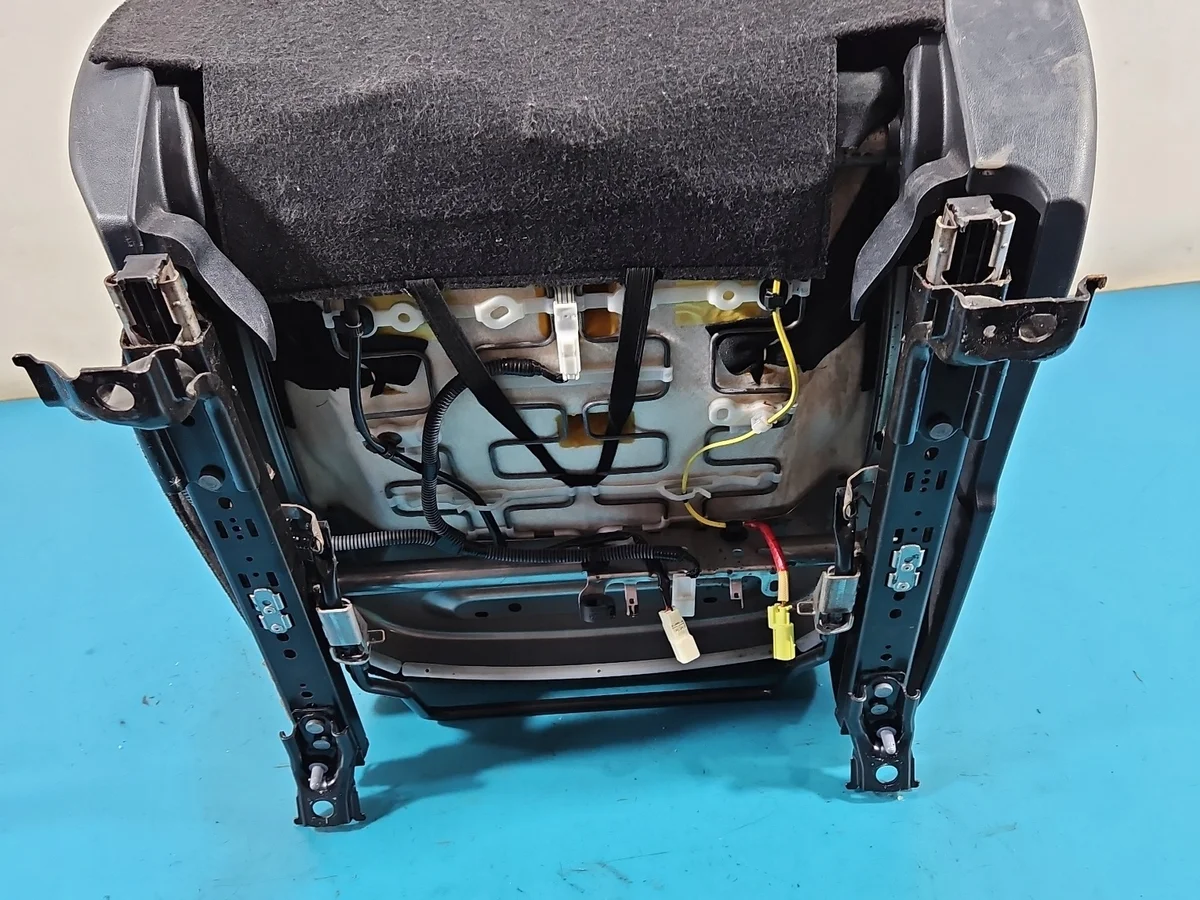 TOYOTA RAV4 IV 13-16 Oikea etuistuin image 7