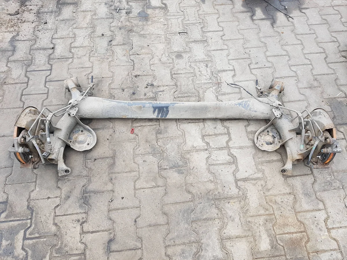 Nissan Qashqai J11 1.3 DIG-T Barre Suspension Arrière