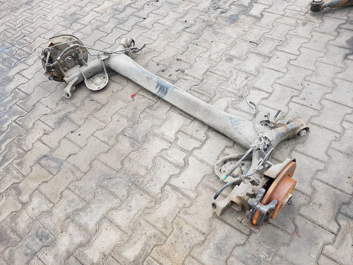Nissan Qashqai J11 Hinterachsträger gebraucht image 3